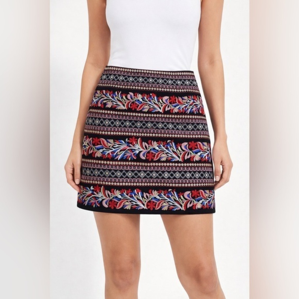 Misskoo Paris Embroidered Mini Skirt Sz S Black Boho Folk Floral Ethnic Festival